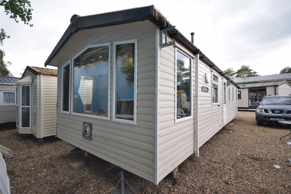 AVAILABLE – 2011 Swift Bordeaux 35×12 | 3 beds | D/Glazing & Electric Heating